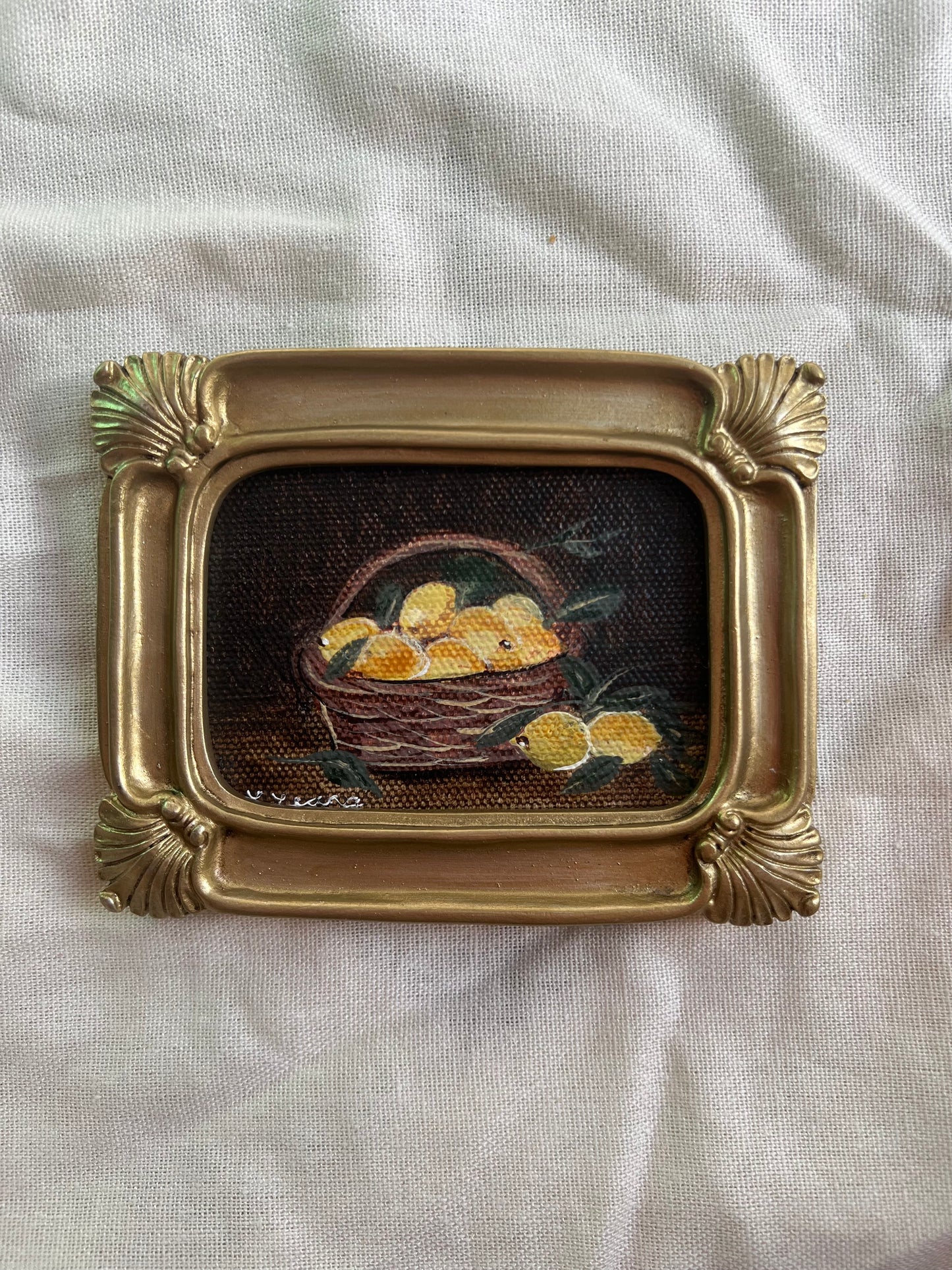 A basket of lemons